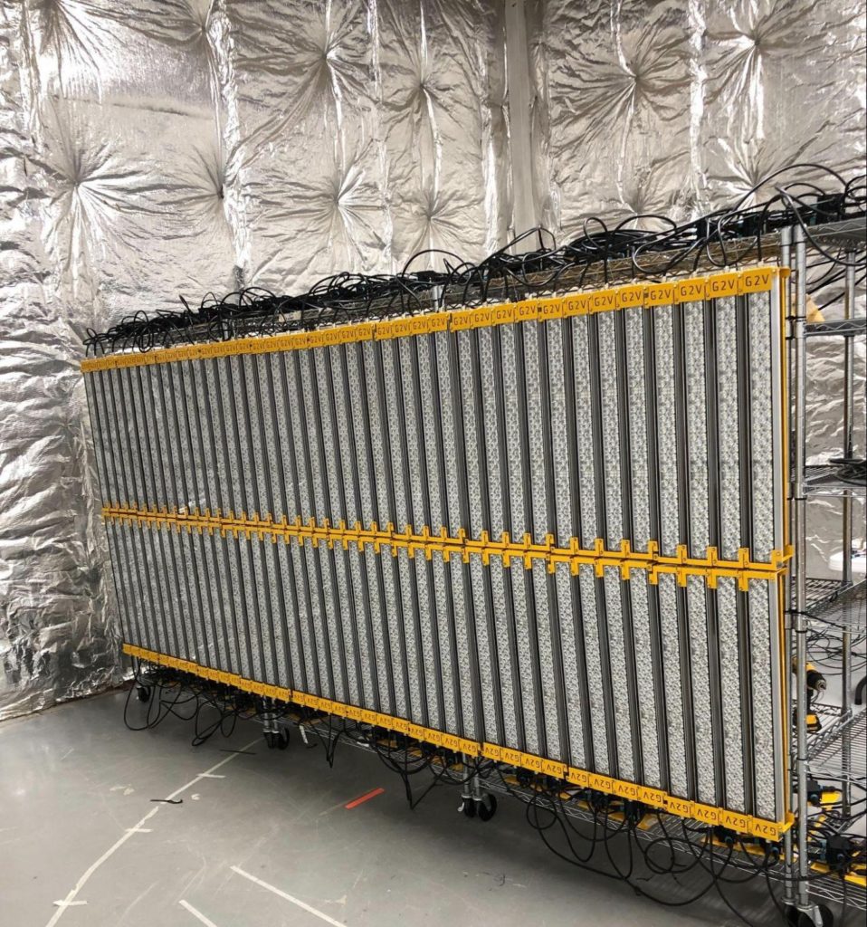 G2V solar simulator light array for NASA